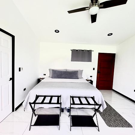 Black & White Apartments Monteverde Exterior foto